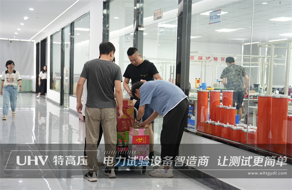 夏日送清涼，關(guān)愛(ài)沁人心！武漢特高壓為全體員工發(fā)放夏季福利(圖7)